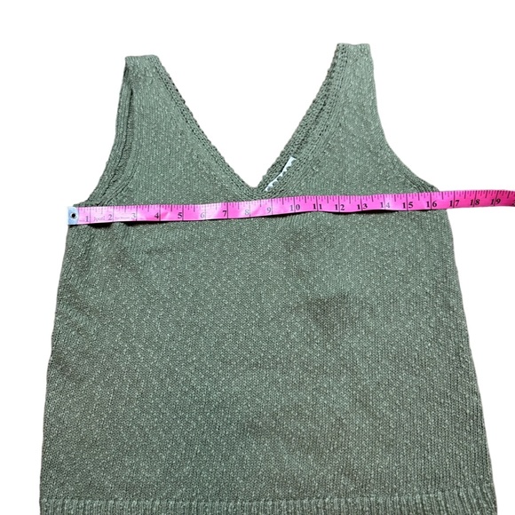 TOMMY BAHAMA: NWT Water’s Edge V-Neck Green Tank -Size XS - Picture 6 of 8